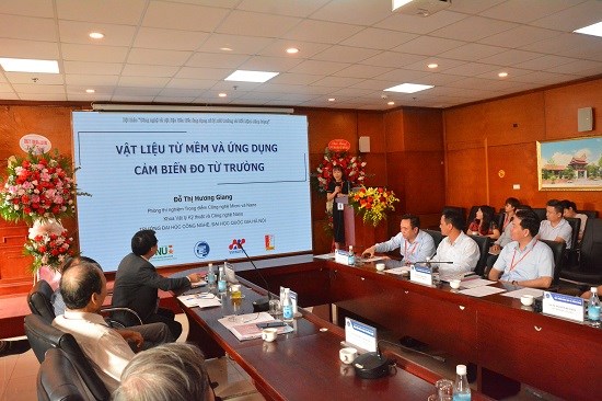 Hội thảo khoa học “Công nghệ và vật liệu tiên tiến ứng dụng xử lý môi trường và tiết kiệm năng lượng”.