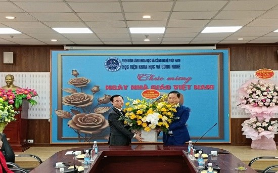 Học viện Khoa học và Công nghệ tổ chức buổi Gặp mặt tri ân ngày Nhà giáo Việt Nam 20/11/2025