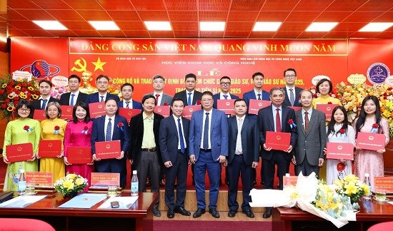Học viện Khoa học và Công nghệ tổ chức Lễ công bố và trao Quyết định bổ nhiệm Chức danh Giáo sư, Phó Giáo sư năm 2025 và trao bằng Tiến sĩ đợt năm 2025