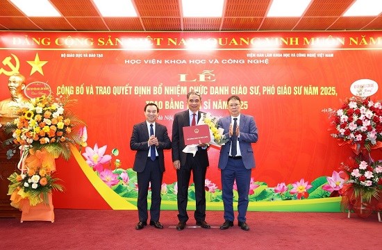 Học viện Khoa học và Công nghệ tổ chức Lễ công bố và trao Quyết định bổ nhiệm Chức danh Giáo sư, Phó Giáo sư năm 2025 và trao bằng Tiến sĩ đợt năm 2025