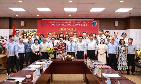 HỘI NGHỊ CÔNG BỐ QUYẾT ĐỊNH CỦA VIỆN HÀN LÂM KHOA HỌC VÀ CÔNG NGHỆ VIỆT NAM VỀ CÔNG TÁC CÁN BỘ ĐỐI VỚI HỌC VIỆN KHOA HỌC VÀ CÔNG NGHỆ